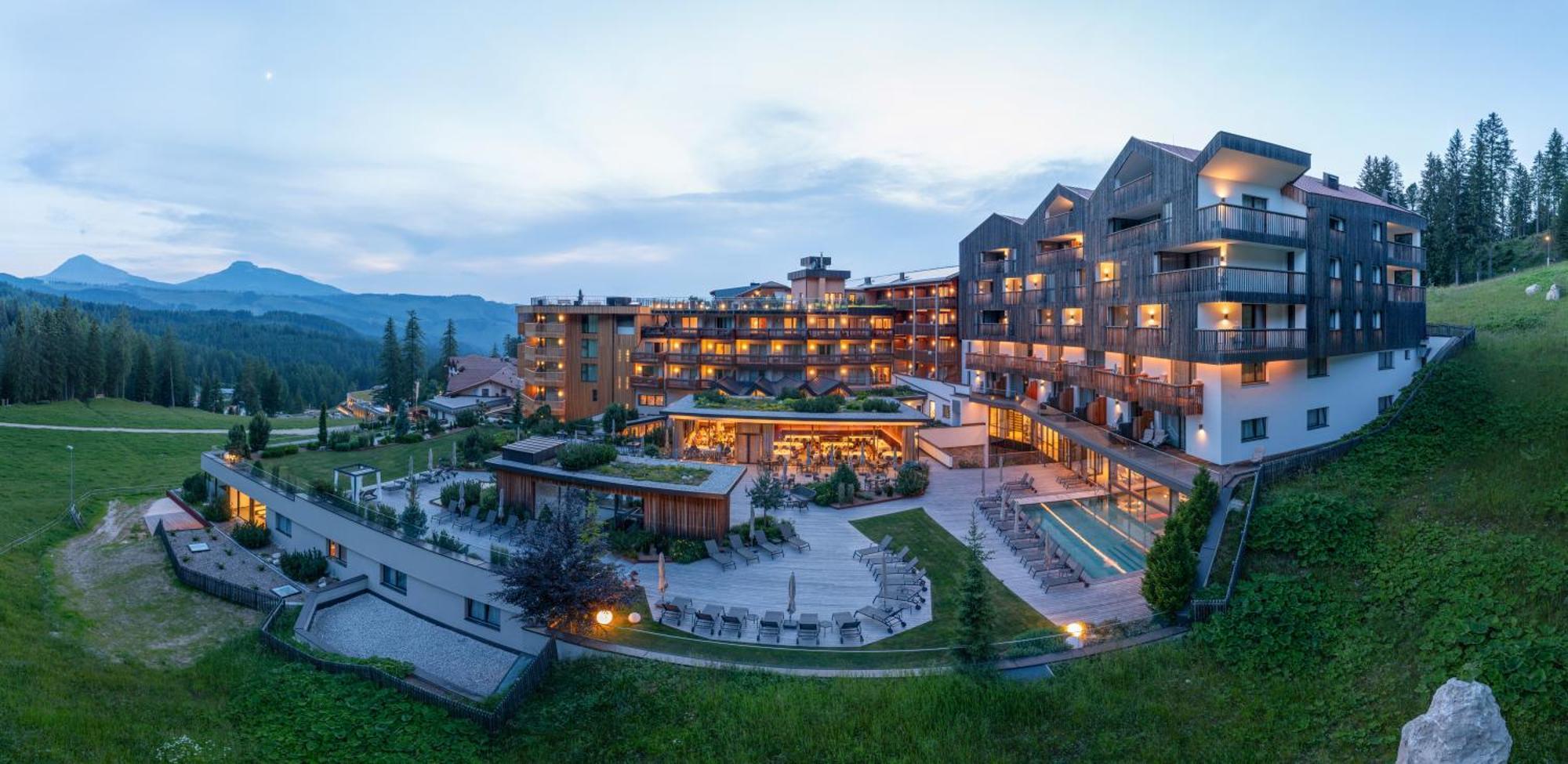 Hotel Cristal Obereggen Exterior foto